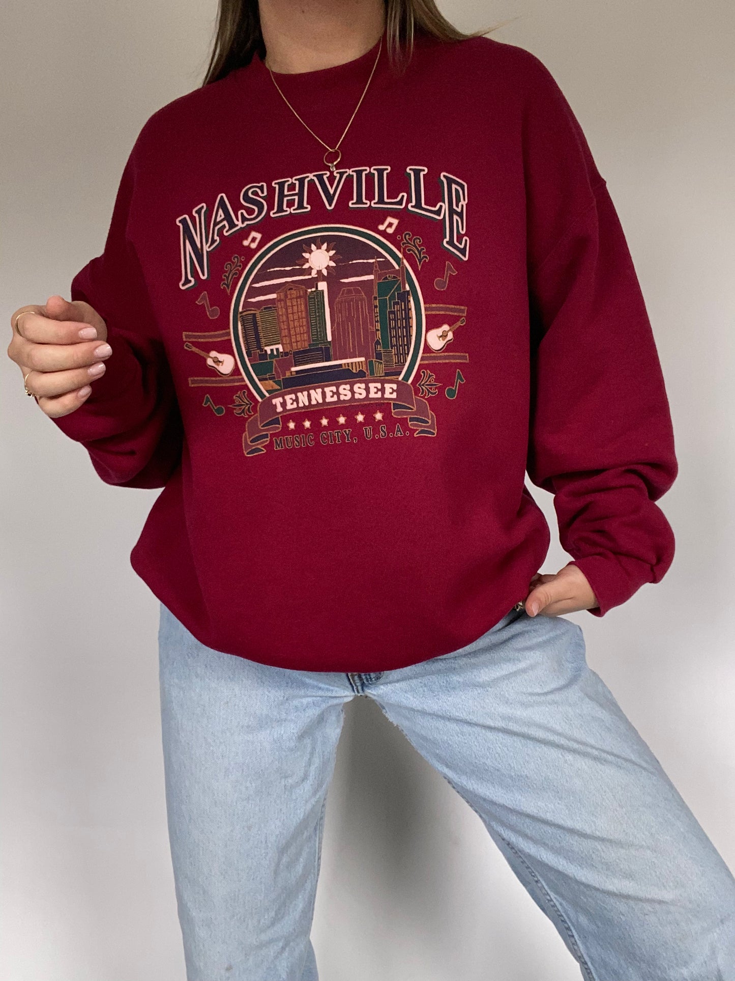 Nashville Crewneck Pullover Size M