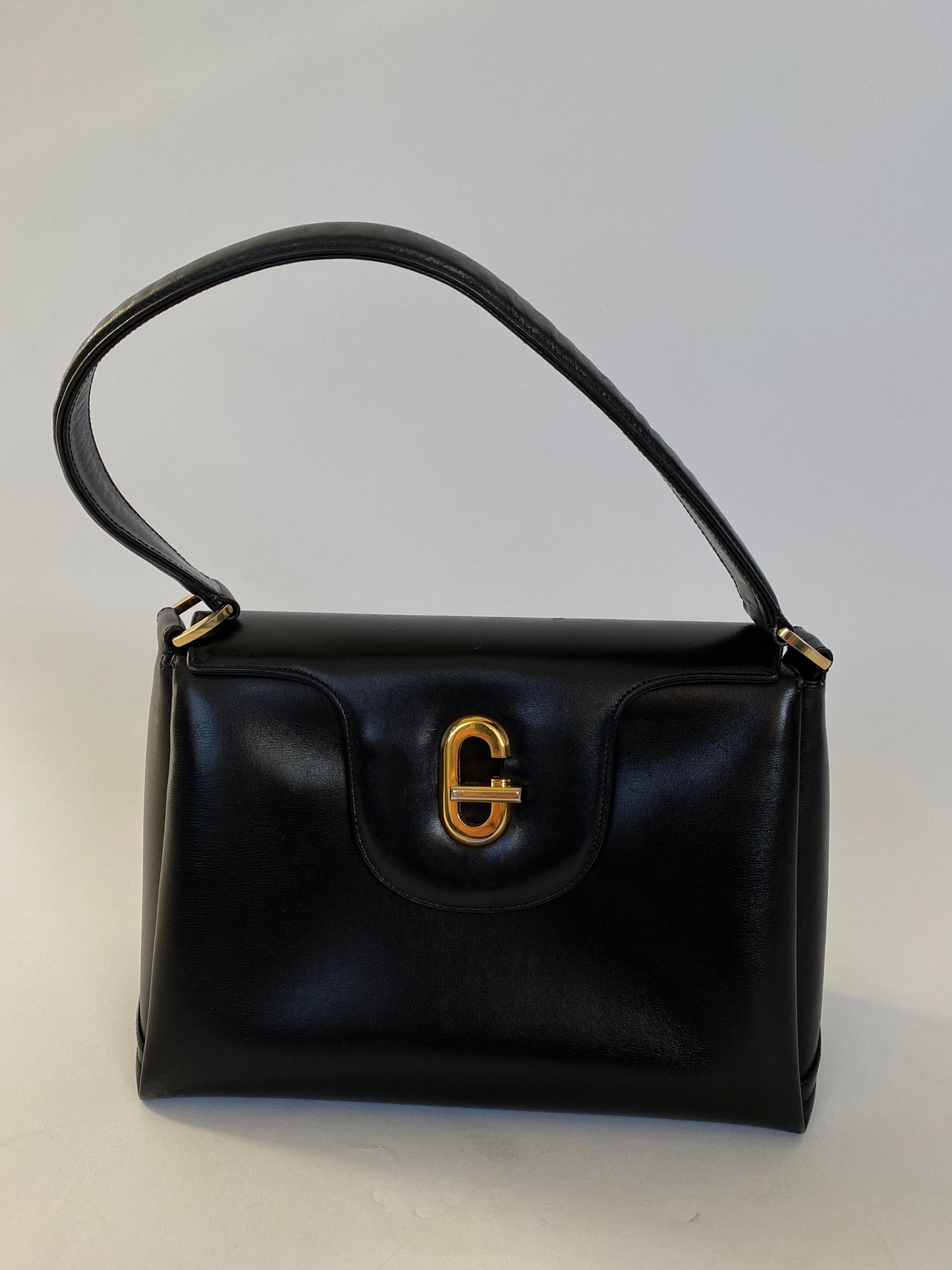 Gucci G Turn Lock Leather Bag