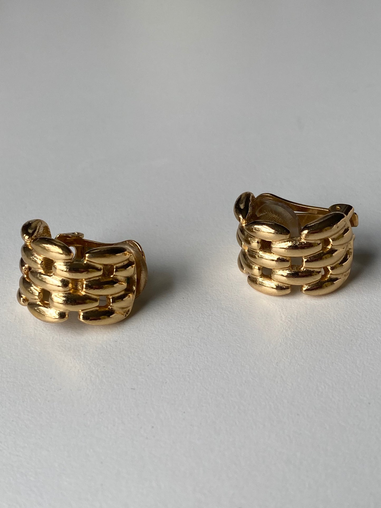 Christian Dior Chain Half Huggies