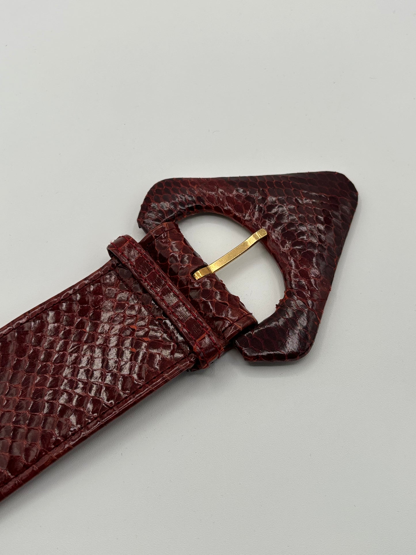 Saks Fifth Avenue Burgundy Triangle Snakeskin Belt Size M